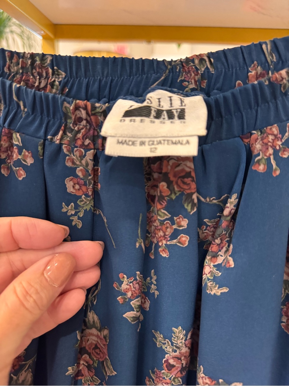 Vintage, Leslie Fay Navy Floral Button-Front Dress Jacket with Gold-Tone Buttons - Picture 5 of 5